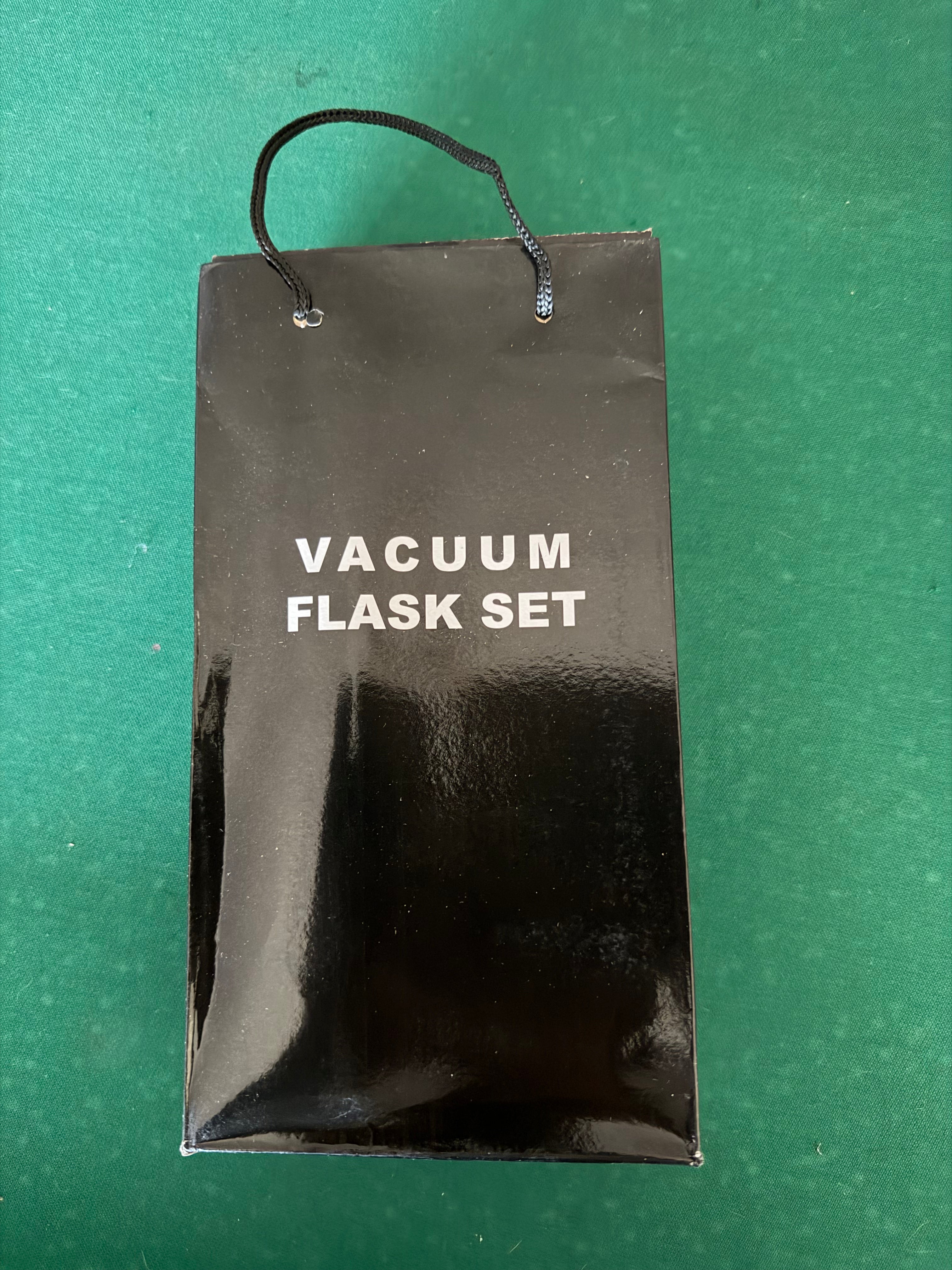 500 ml Stainless Steel Vacuum Flask Gift  Set  with 2 Cups